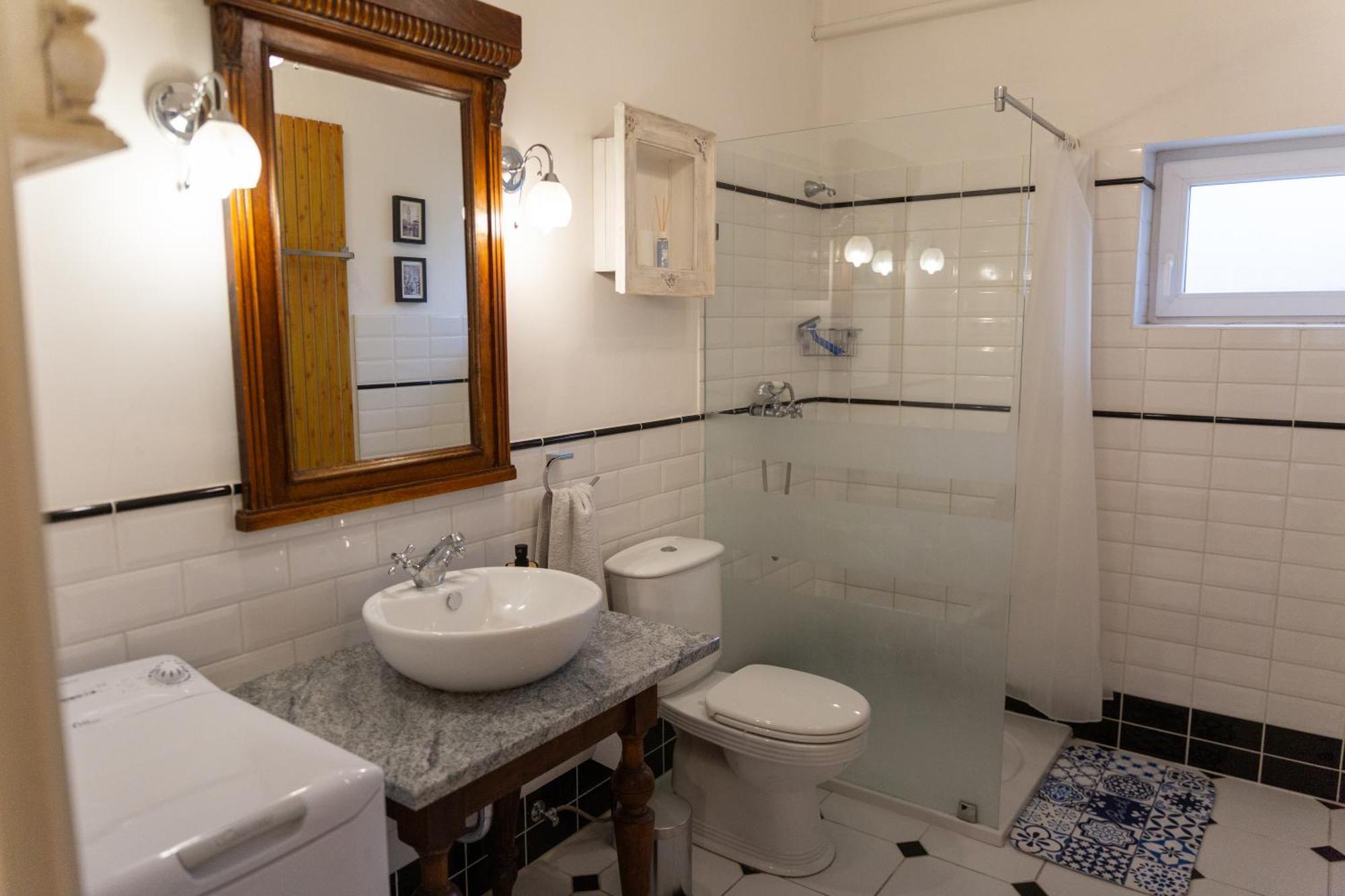 Terrace 10min From Termal Bath Apartment