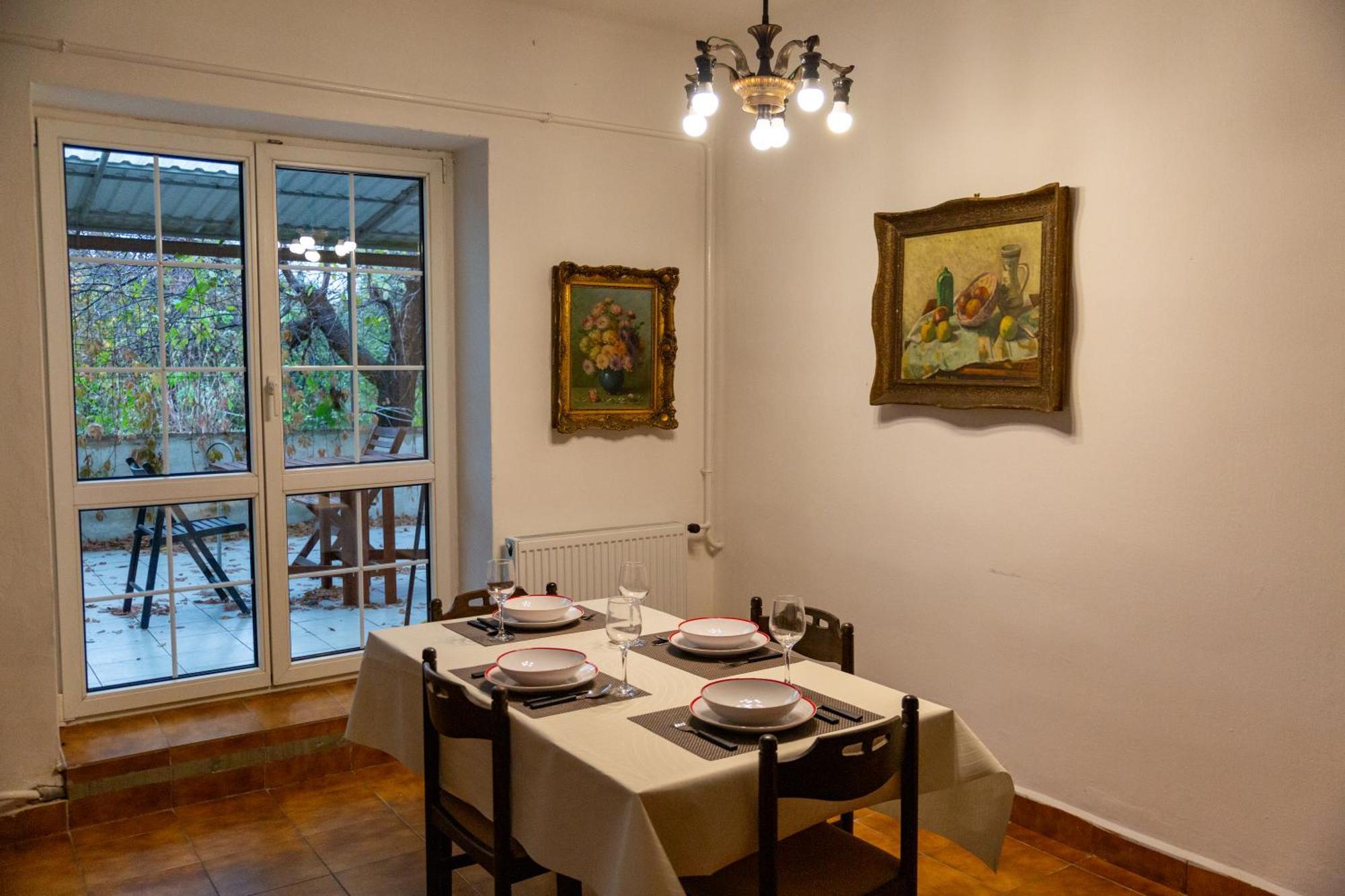Terrace 10min From Termal Bath Apartment
